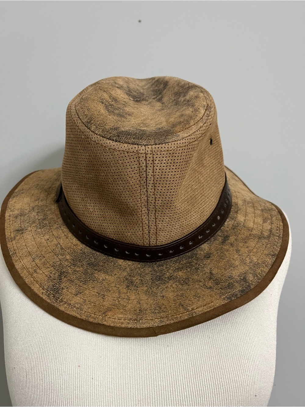 Henschel Hats Women's Leather Sandpoint Safari Hat Size Large